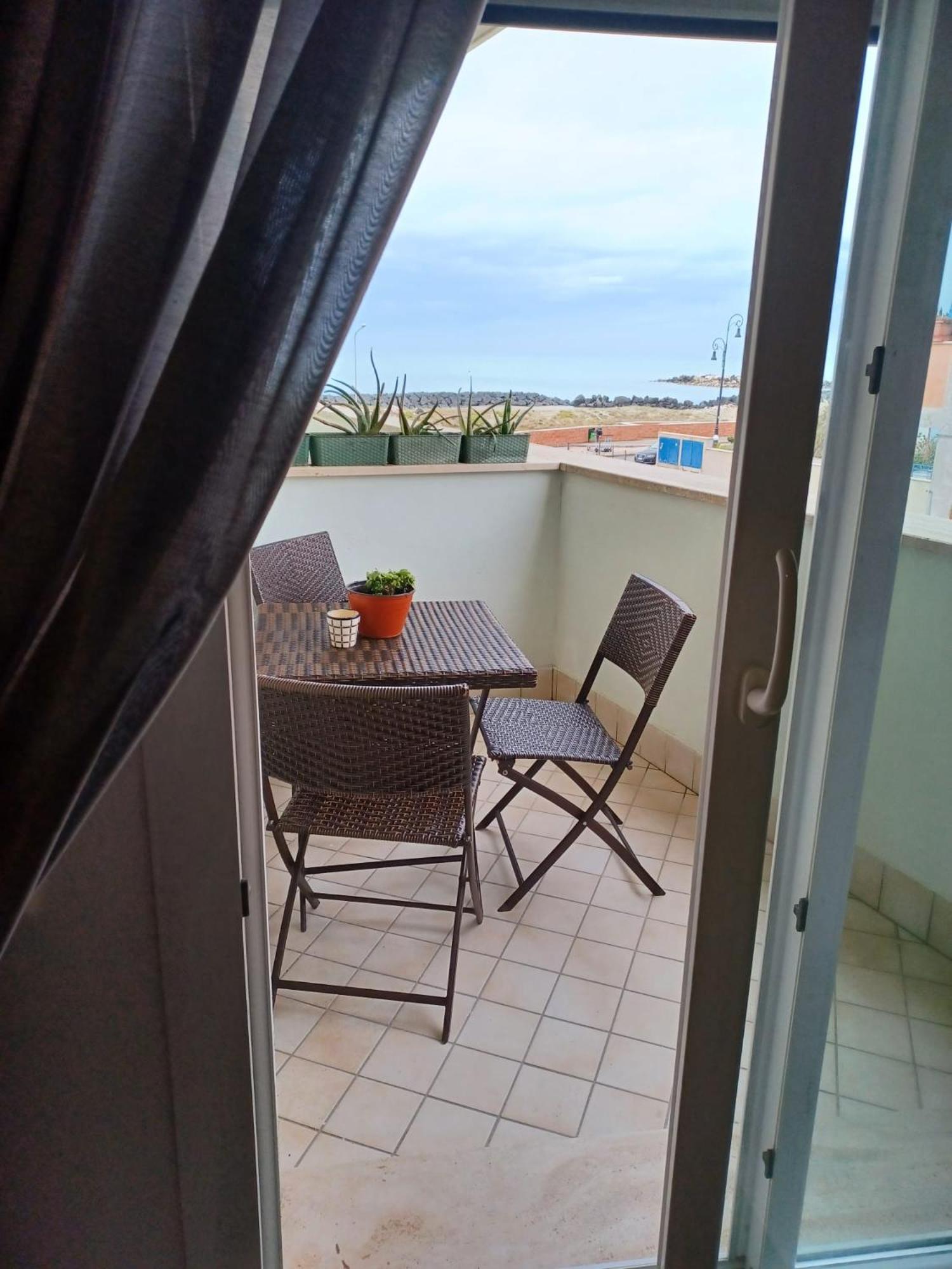 Armareaoverseassuites Fiumicino Buitenkant foto